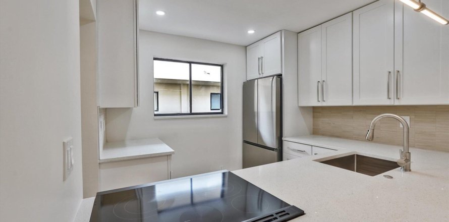 Condo in Delray Beach, Florida, 1 bedroom  № 2169930
