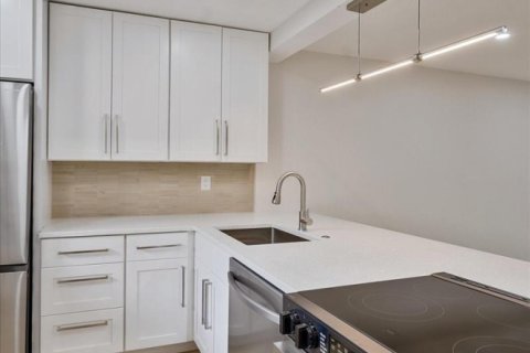 Condo in Delray Beach, Florida, 1 bedroom  № 2169930 - photo 4