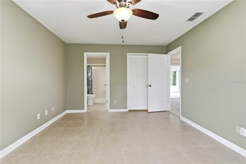 House in DeLand, Florida 2 bedrooms, 89.19 sq.m. № 2266580 - photo 9