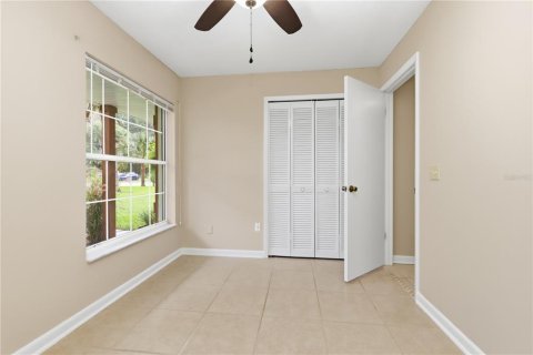 House in DeLand, Florida 2 bedrooms, 89.19 sq.m. № 2266580 - photo 12