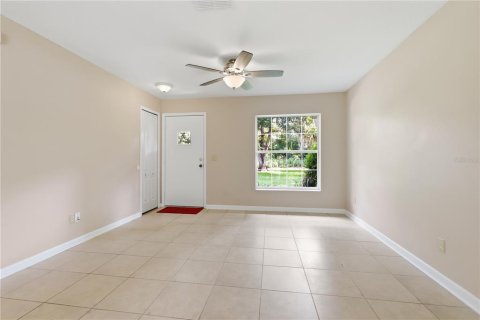 House in DeLand, Florida 2 bedrooms, 89.19 sq.m. № 2266580 - photo 3