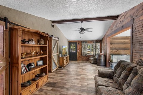 House in DeBary, Florida 4 bedrooms, 160.54 sq.m. № 2097798 - photo 9