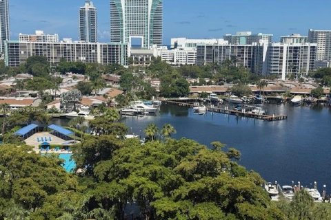 Condominio en venta en Hallandale Beach, Florida, 1 dormitorio, 76.92 m2 № 2014052 - foto 7