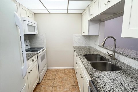 Condominio en alquiler en Venice, Florida, 1 dormitorio, 65.31 m2 № 1821174 - foto 5