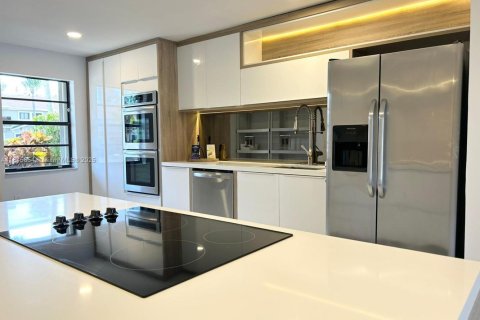 Copropriété à louer à North Miami Beach, Floride: 3 chambres, 151.8 m2 № 1842606 - photo 13