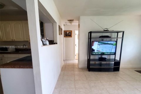 Casa en alquiler en Hollywood, Florida, 2 dormitorios, 83.61 m2 № 1953420 - foto 4