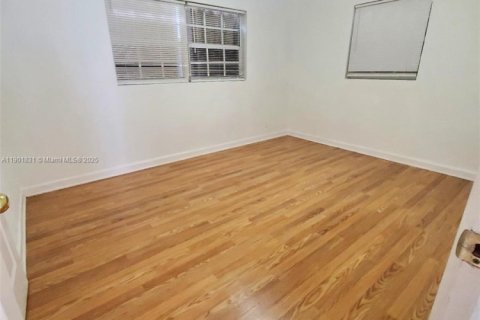 Casa en alquiler en Hollywood, Florida, 2 dormitorios, 83.61 m2 № 1953420 - foto 12