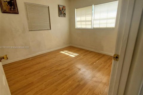 Casa en alquiler en Hollywood, Florida, 2 dormitorios, 83.61 m2 № 1953420 - foto 10