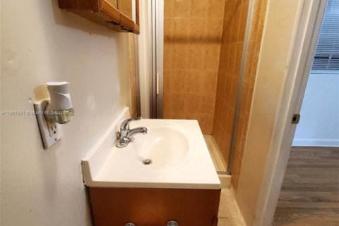 Casa en alquiler en Hollywood, Florida, 2 dormitorios, 83.61 m2 № 1953420 - foto 11