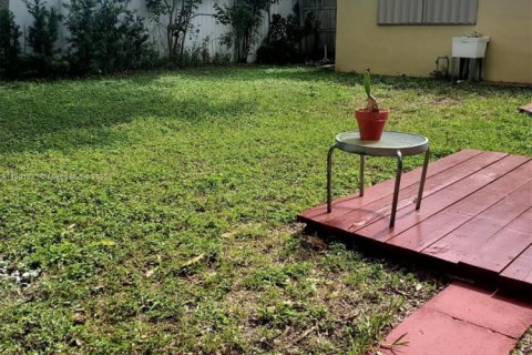 Casa en alquiler en Hollywood, Florida, 2 dormitorios, 83.61 m2 № 1953420 - foto 6