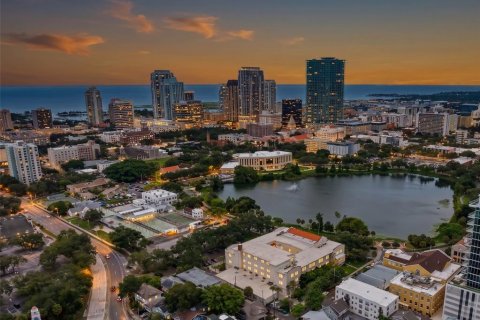 Condominio en venta en Saint Petersburg, Florida, 1 dormitorio, 58.06 m2 № 2287997 - foto 28