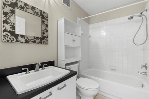 Condominio en venta en Saint Petersburg, Florida, 1 dormitorio, 58.06 m2 № 2287997 - foto 25