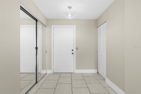 Condominio en venta en Saint Petersburg, Florida, 1 dormitorio, 58.06 m2 № 2287997 - foto 6