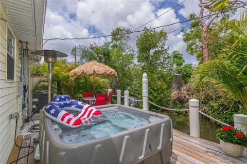 House in Bradenton, Florida 2 bedrooms, 90.49 sq.m. № 2097020 - photo 21