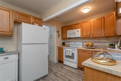 House in Bradenton, Florida 2 bedrooms, 90.49 sq.m. № 2097020 - photo 9