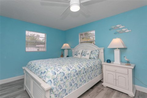 House in Bradenton, Florida 2 bedrooms, 90.49 sq.m. № 2097020 - photo 12
