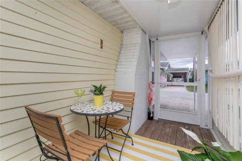 House in Bradenton, Florida 2 bedrooms, 90.49 sq.m. № 2097020 - photo 18