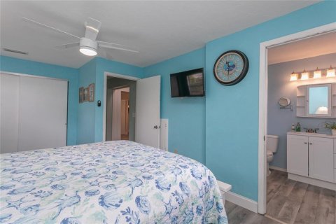 House in Bradenton, Florida 2 bedrooms, 90.49 sq.m. № 2097020 - photo 15