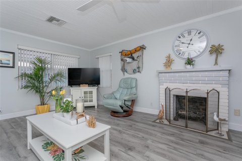 House in Bradenton, Florida 2 bedrooms, 90.49 sq.m. № 2097020 - photo 7
