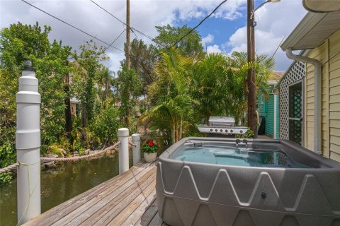 House in Bradenton, Florida 2 bedrooms, 90.49 sq.m. № 2097020 - photo 23