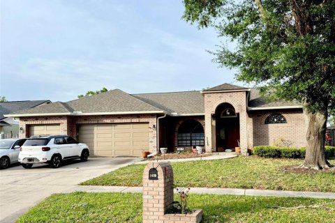 House in Valrico, Florida 4 bedrooms, 206.06 sq.m. № 1720689 - photo 1