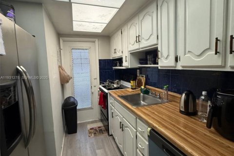 Copropriété à vendre à Fort Lauderdale, Floride: 3 chambres, 99.41 m2 № 1989843 - photo 26