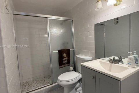 Copropriété à vendre à Fort Lauderdale, Floride: 3 chambres, 99.41 m2 № 1989843 - photo 25