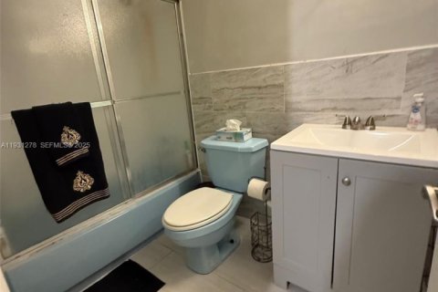 Copropriété à vendre à Fort Lauderdale, Floride: 3 chambres, 99.41 m2 № 1989843 - photo 24