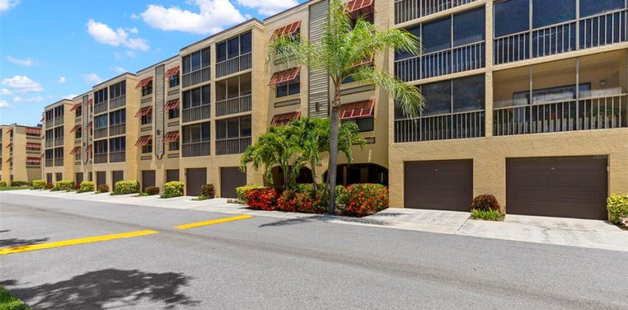 Condominio en Saint Petersburg, Florida, 2 dormitorios № 2101513