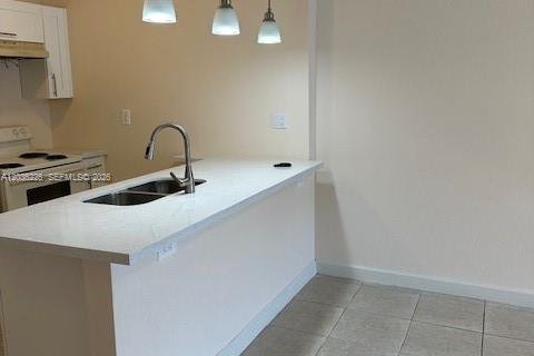 Copropriété à louer à Miami, Floride: 2 chambres, 78.97 m2 № 2084262 - photo 2