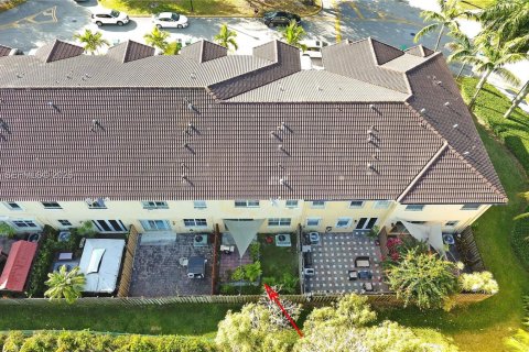 Купить таунхаус в Майами, Флорида 3 спальни, 164.9м2, № 1997784 - фото 2