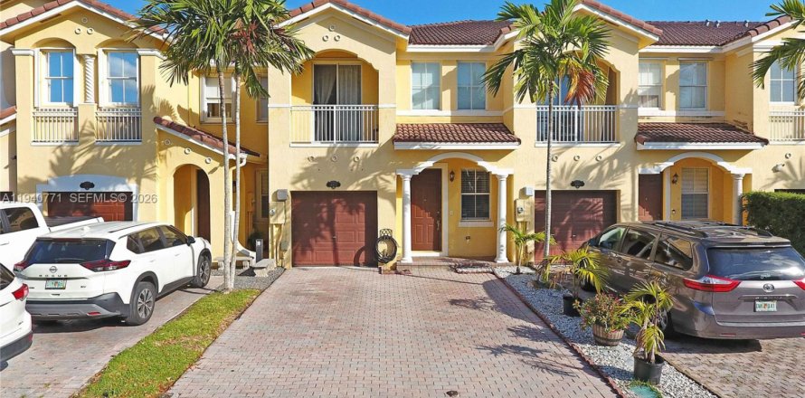 Таунхаус в Майами, Флорида 3 спальни, 164.9м2 № 1997784