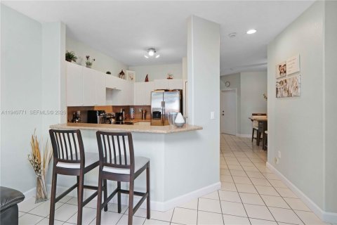 Купить таунхаус в Майами, Флорида 3 спальни, 164.9м2, № 1997784 - фото 8