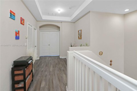 Купить таунхаус в Майами, Флорида 3 спальни, 164.9м2, № 1997784 - фото 23