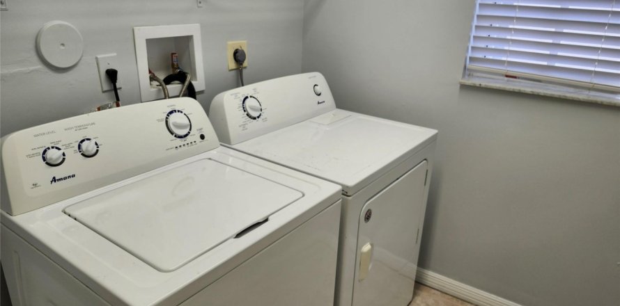Casa en Lake Worth, Florida 4 dormitorios, 189.33 m2 № 1187625