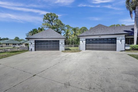 House in West Palm Beach, Florida 4 bedrooms, 254.37 sq.m. № 1863450 - photo 26