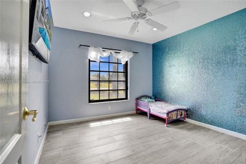 House in West Palm Beach, Florida 4 bedrooms, 254.37 sq.m. № 1863450 - photo 18
