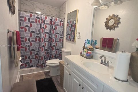 Купить таунхаус в Майами, Флорида 3 спальни, 131.18м2, № 1993668 - фото 13