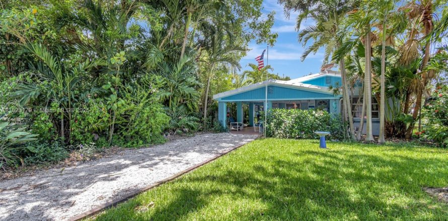 Casa en North Miami Beach, Florida 2 dormitorios, 81.75 m2 № 1792653