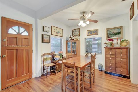 Casa en venta en North Miami Beach, Florida, 2 dormitorios, 81.75 m2 № 1792653 - foto 7