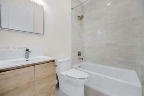 Купить виллу или дом в Форт-Лодердейл, Флорида 3 спальни, 211.45м2, № 1984142 - фото 14