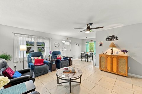 Copropriété à vendre à Sun City Center, Floride: 2 chambres, 89.19 m2 № 2389357 - photo 10