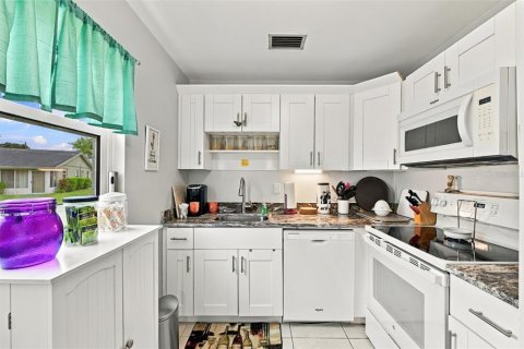 Copropriété à vendre à Sun City Center, Floride: 2 chambres, 89.19 m2 № 2389357 - photo 15