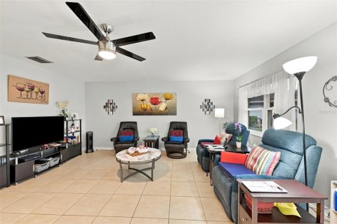 Copropriété à vendre à Sun City Center, Floride: 2 chambres, 89.19 m2 № 2389357 - photo 7