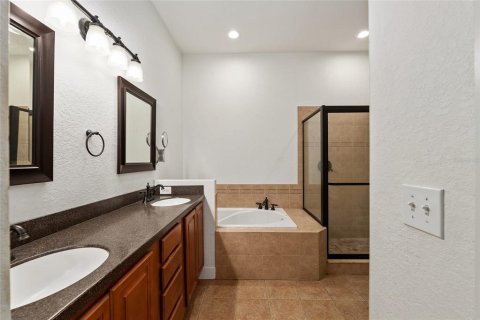 House in Gainesville, Florida 2 bedrooms, 135.17 sq.m. № 1856111 - photo 24