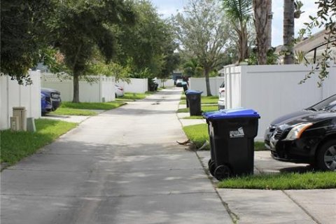 Touwnhouse à vendre à Orlando, Floride: 3 chambres, 154.22 m2 № 1917729 - photo 29