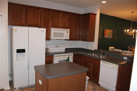 Touwnhouse à vendre à Orlando, Floride: 3 chambres, 154.22 m2 № 1917729 - photo 2