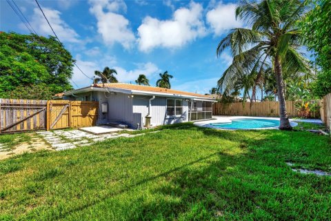 House in Pompano Beach, Florida 3 bedrooms, 132.85 sq.m. № 1704520 - photo 28