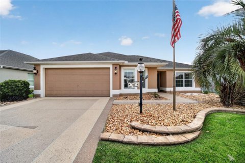 Casa en The Villages, Florida 3 dormitorios, 145.02 m2 № 2231587