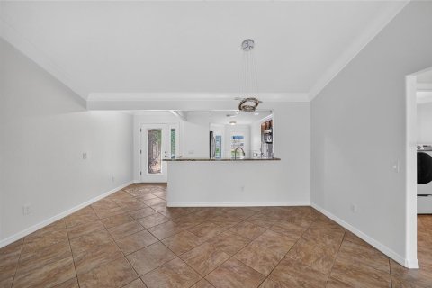 Casa en venta en The Villages, Florida, 3 dormitorios, 145.02 m2 № 2231587 - foto 10